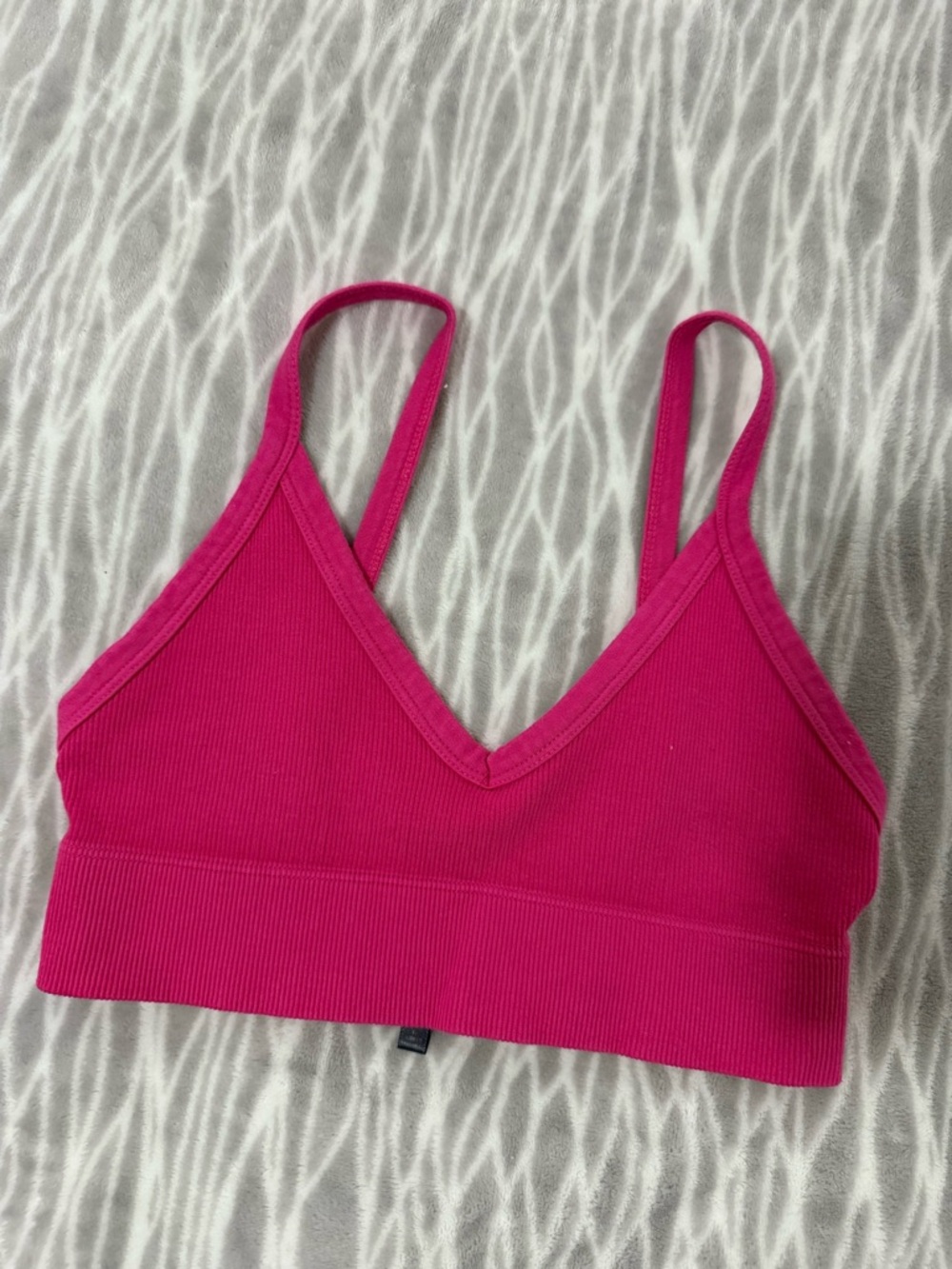 Women's Seamless V-Neck Ribbed Bralette - Hot Pink
